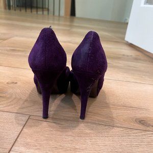 STUART WEITZMAN Peep Toe Heel